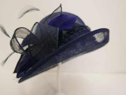Granatowy kapelusz z sinamay model retro regulowany do 58 cm