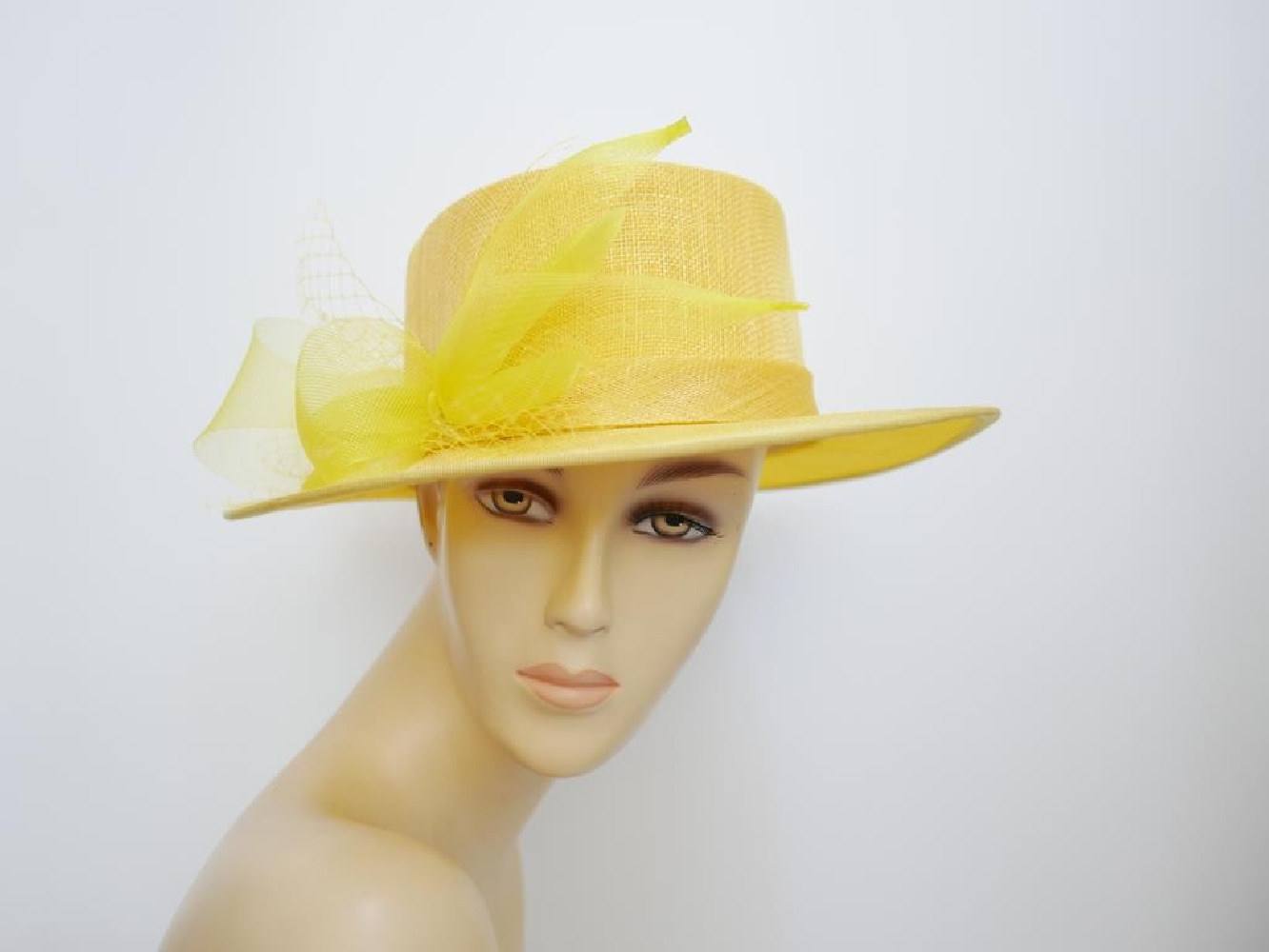 Żółty kanotier z sinamay do 58 cm