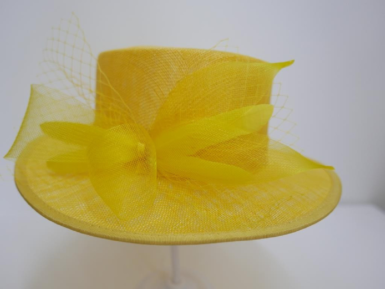 Żółty kanotier z sinamay do 58 cm