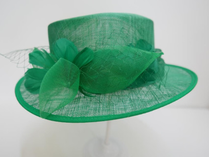 Zielony kanotier z sinamay do 57 cm