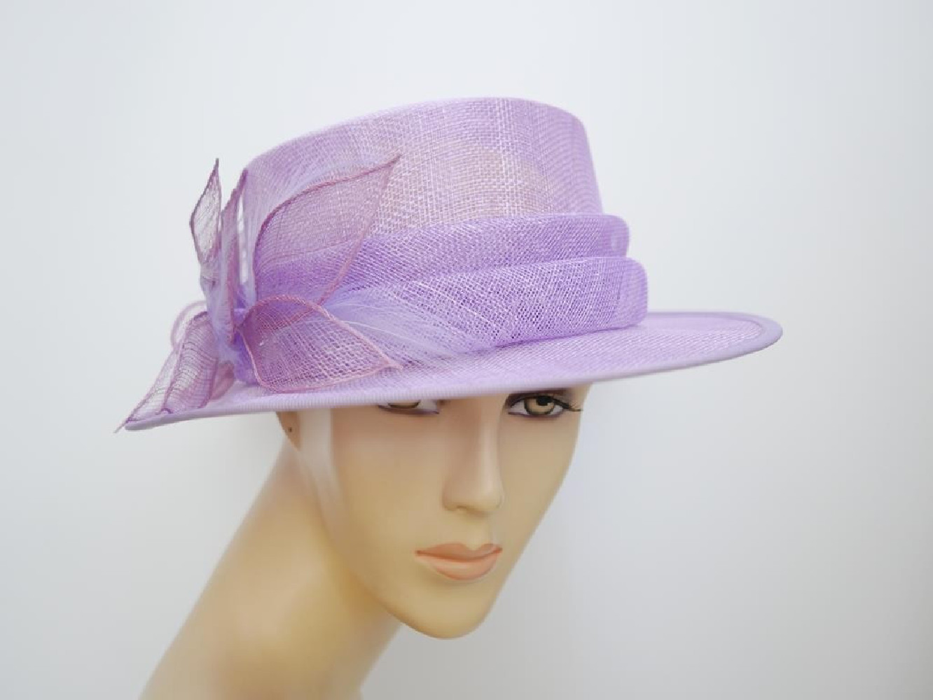 Liliowy kanotier z sinamay do 57 cm