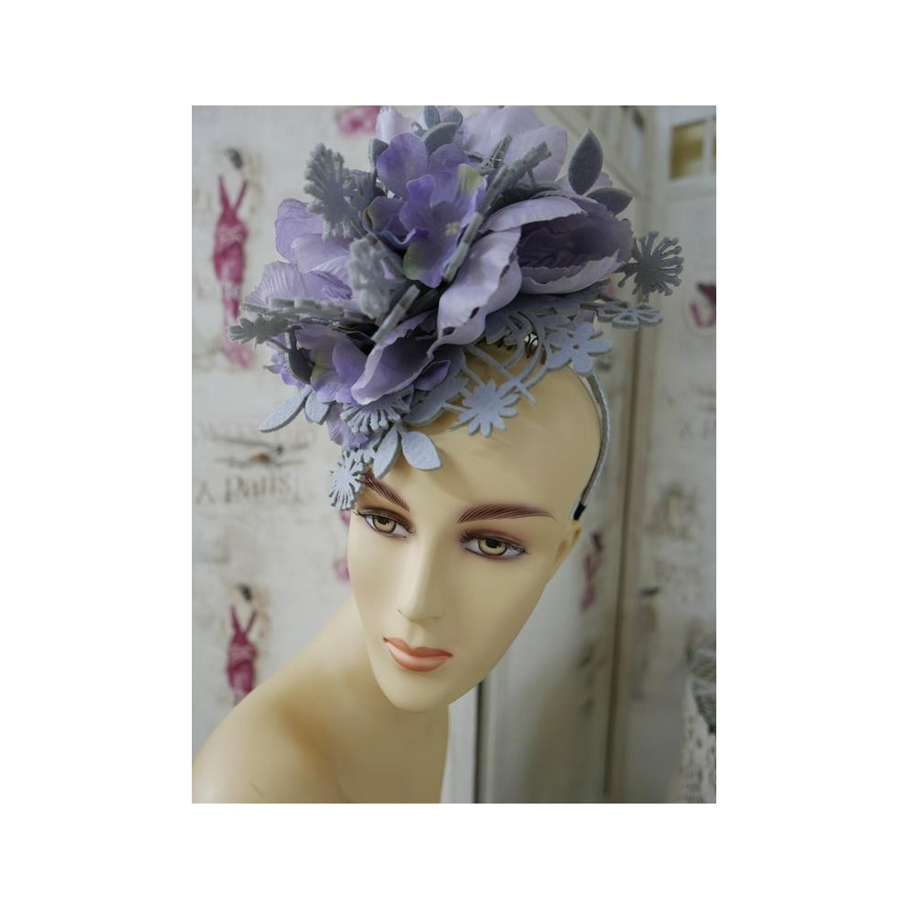 O jak cudownie, szary fascynator na przepasce