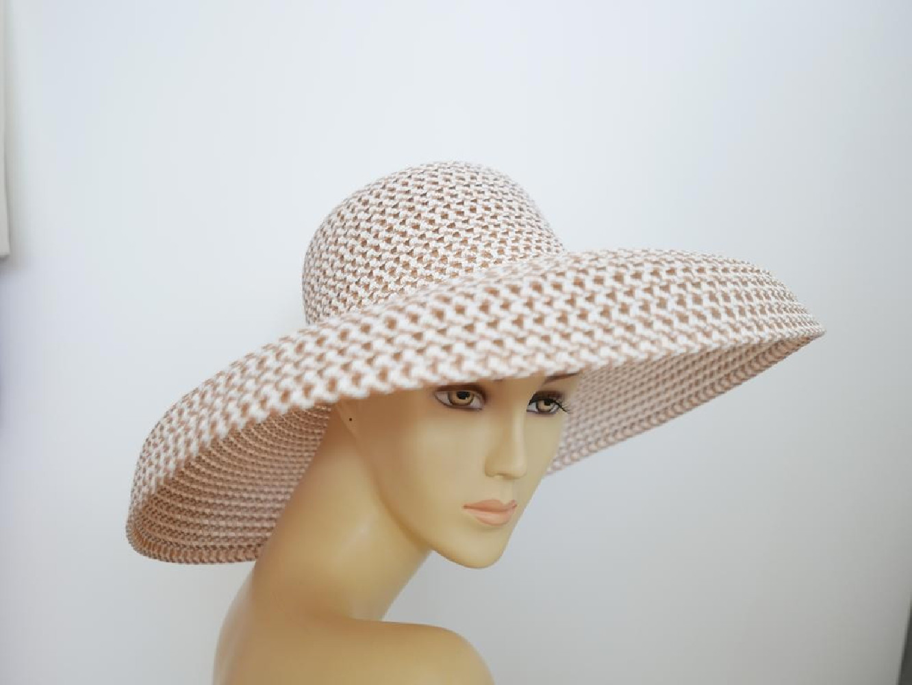 Kapelusz w stylu Audrey bezowo biały do 56 cm