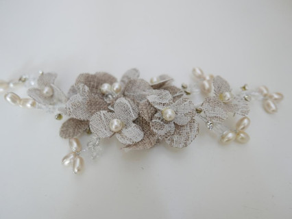 Beżowy stroik z lnu z perłami do włosów sukni kapelusza