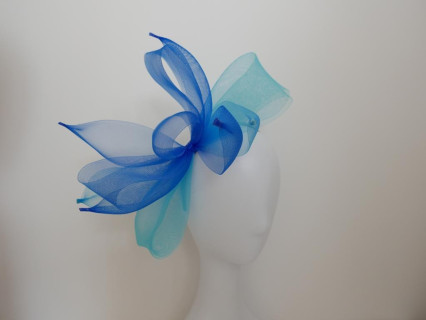 Niebiesko turkusowy fascynator z crin na przepasce