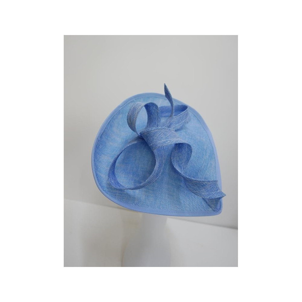 Błękitny kapelusz koktajlowy z lnu