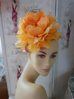 Żółta piwonia fascynator na opasce