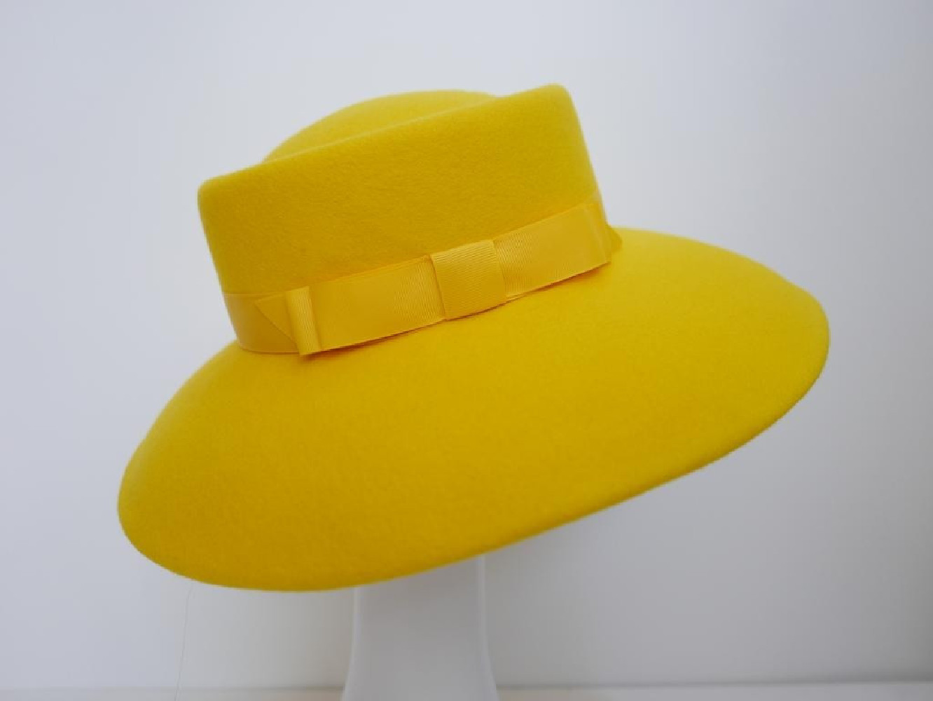 Margarita żółty kapelusz filcowy 53-56 cm