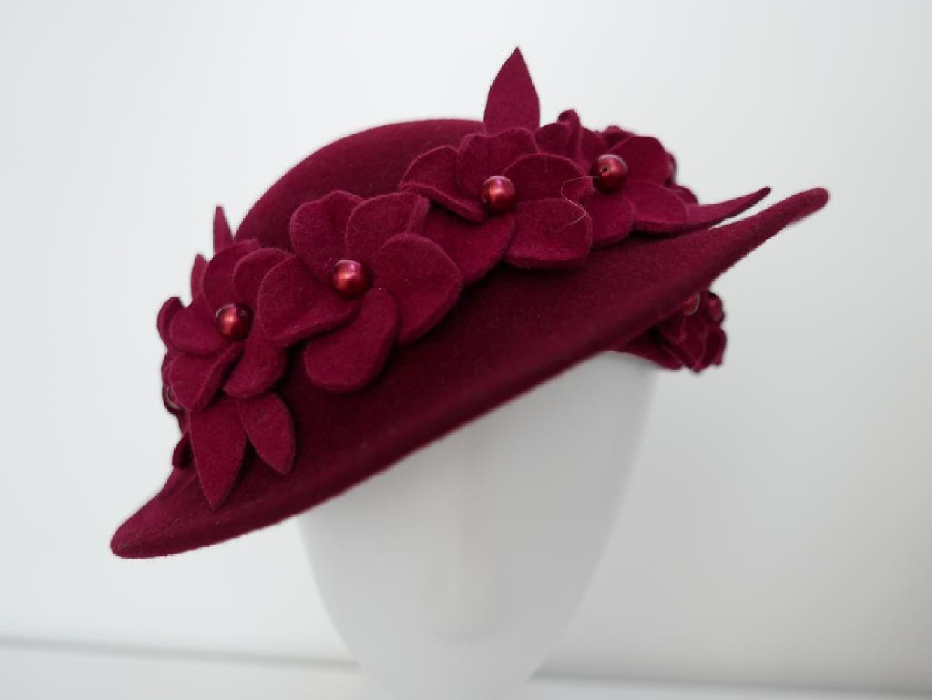Garden bordowy kapelusz dysk na główce