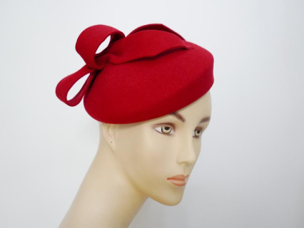 Saturnia czerwony mini beret filcowy
