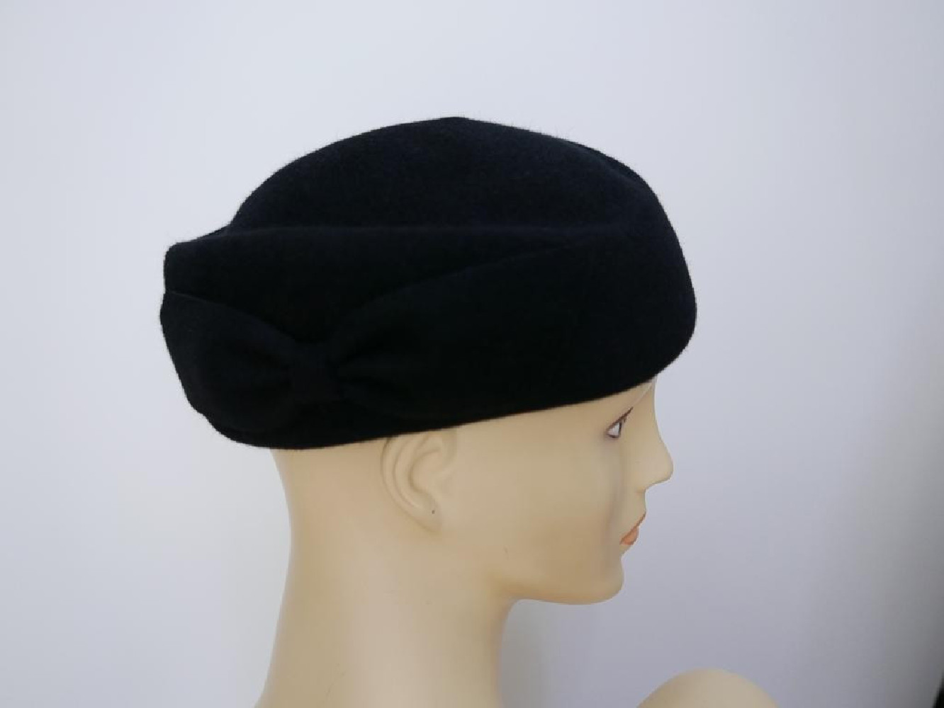 Teodora pilśń welurowa  toczek 54-57 cm