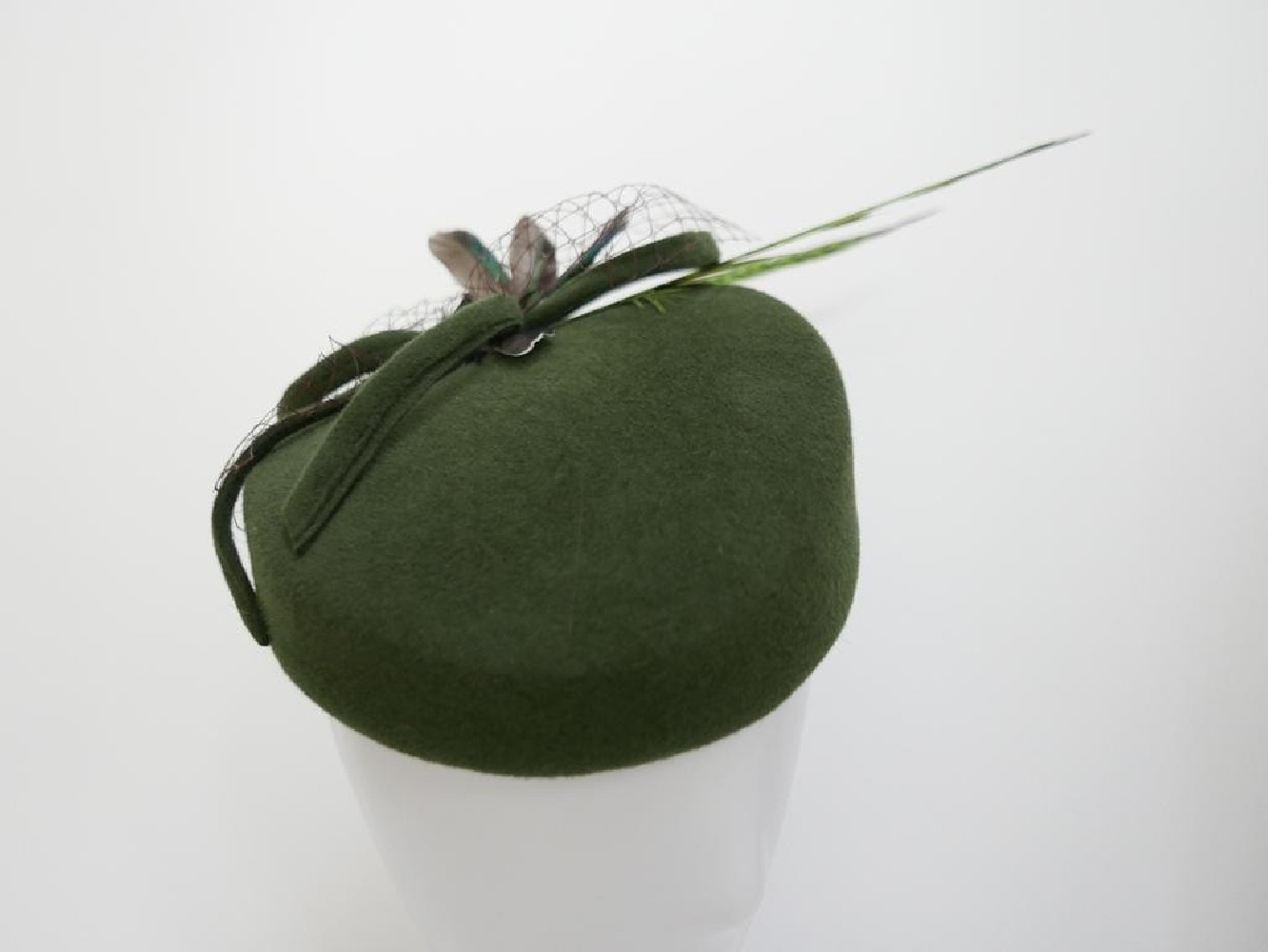 Dita - zielony toczek pilśniowy z welurowym włosem