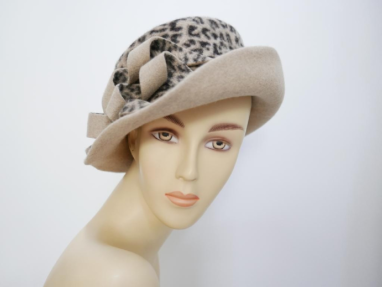 Sabina panterka fantazyjny kapelusz pilśń włosowa 57-59 cm