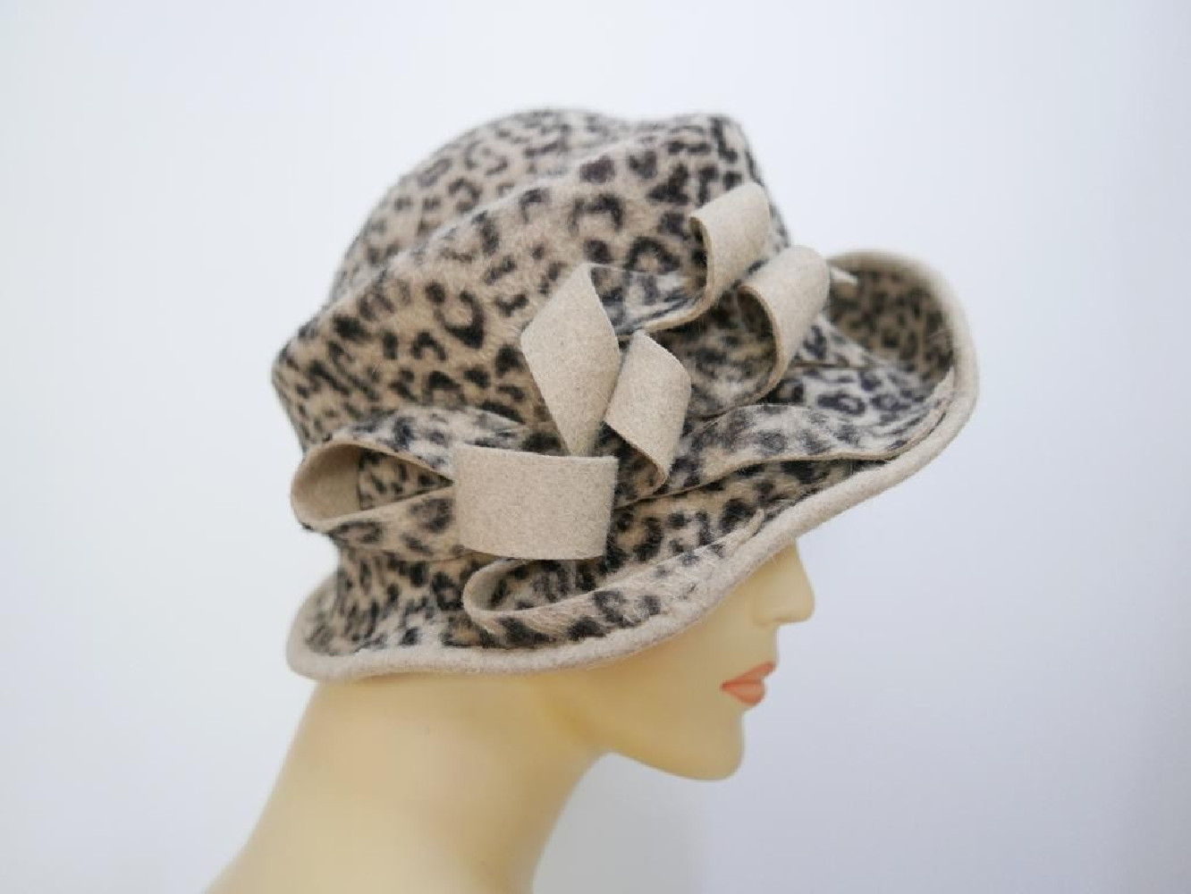Sabina panterka fantazyjny kapelusz pilśń włosowa 57-59 cm