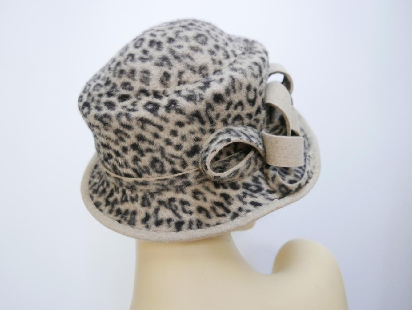 Sabina panterka fantazyjny kapelusz pilśń włosowa 57-59 cm