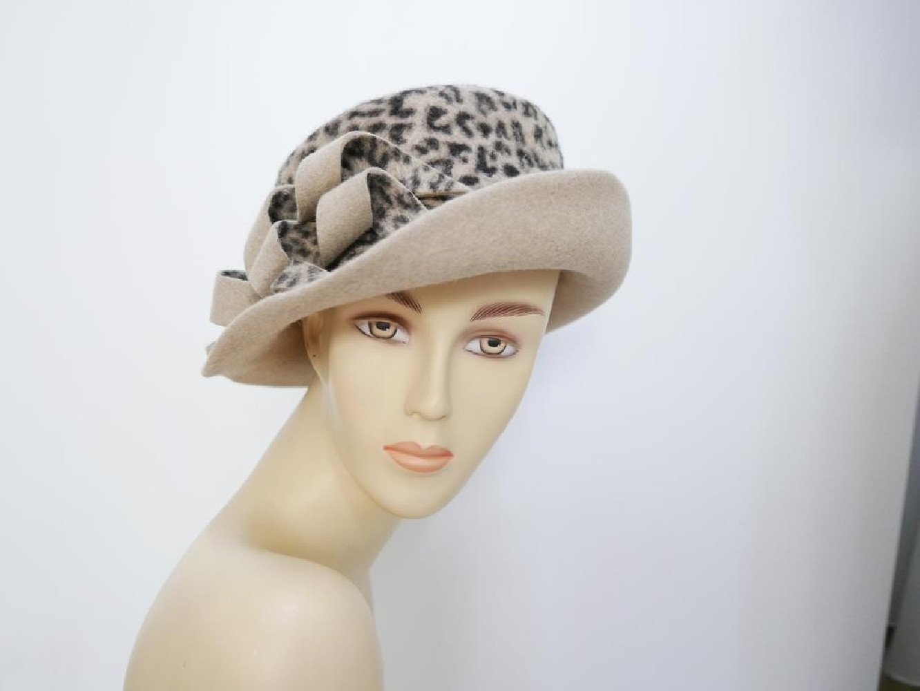 Sabina panterka fantazyjny kapelusz pilśń włosowa 57-59 cm