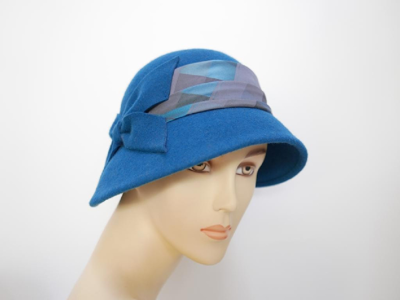 Aria turkusowy niebieski kapelusz klosz filcowy 55-57 cm