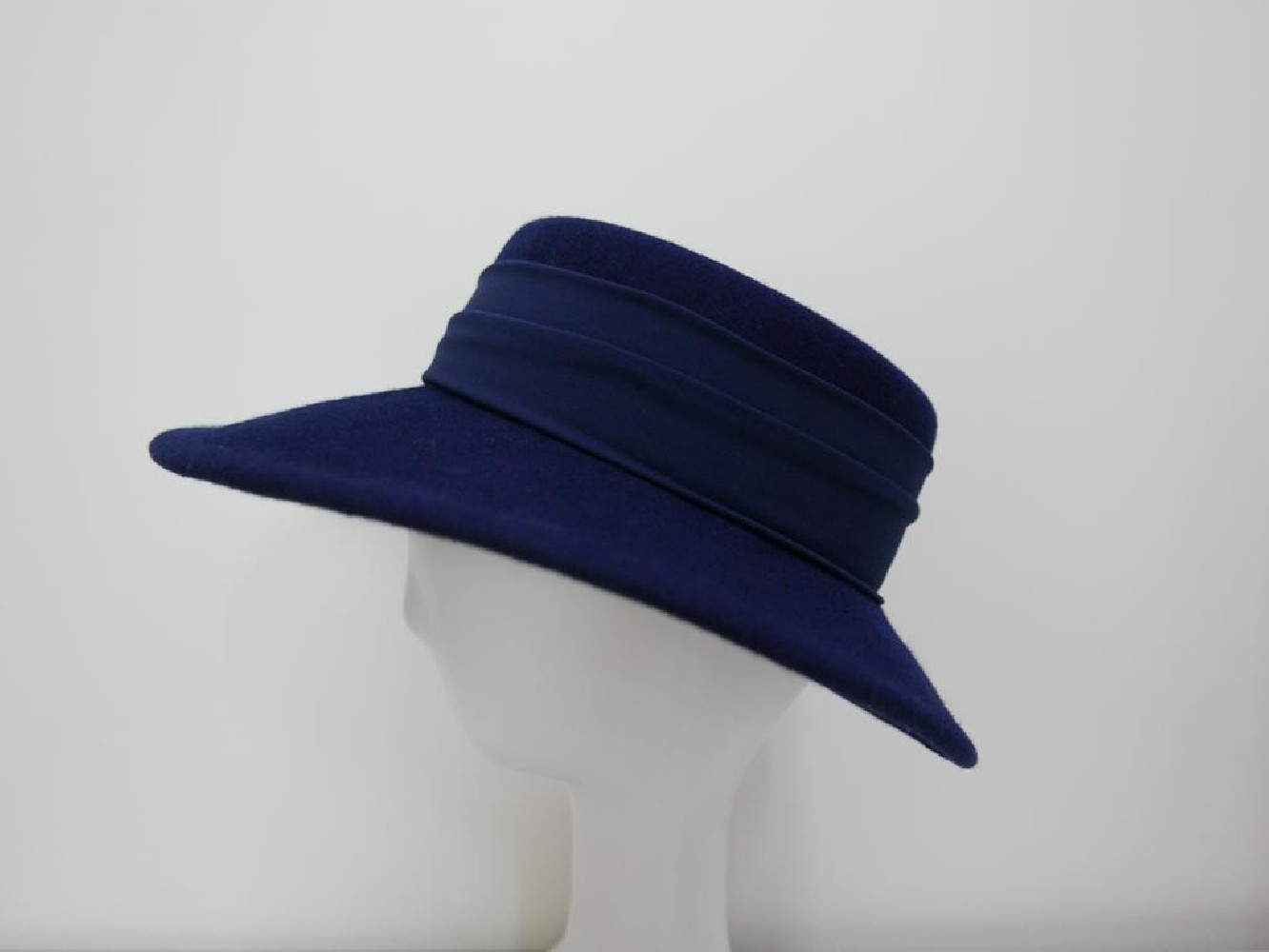 Constance granatowy kapelusz kanotier filc wełna 54-56 cm