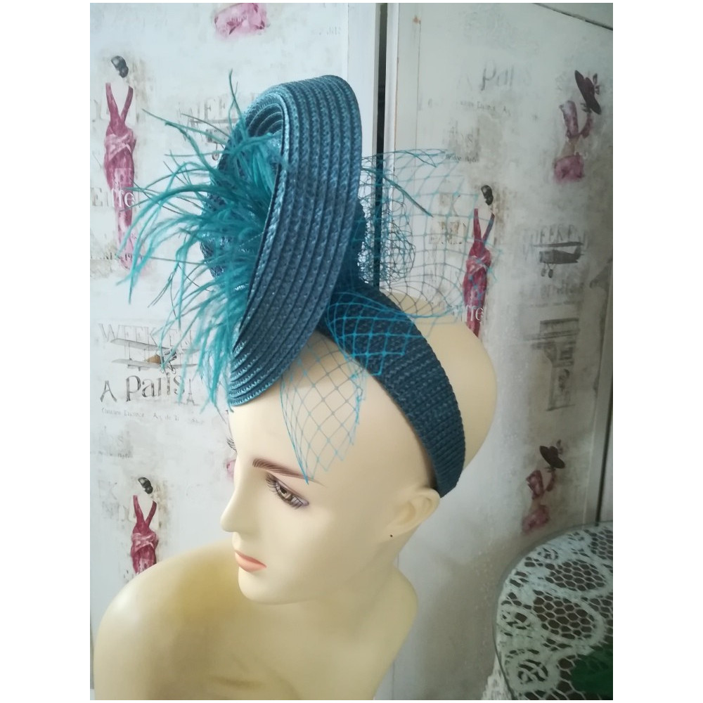 Morska zieleń letni toczek fascynator z woalką