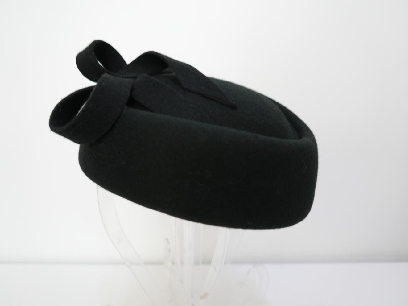 Tatiana czarny toczek ficowy