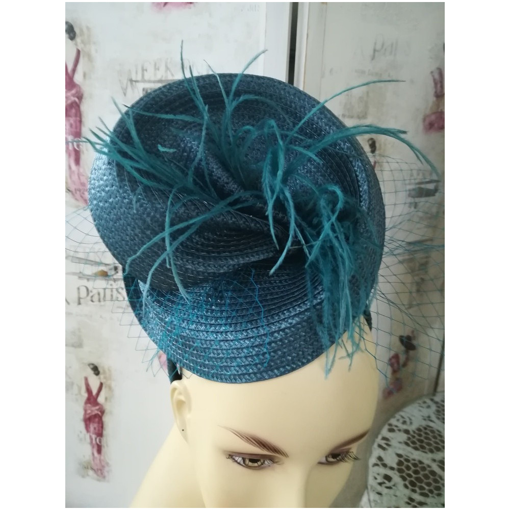 Morska zieleń letni toczek fascynator z woalką