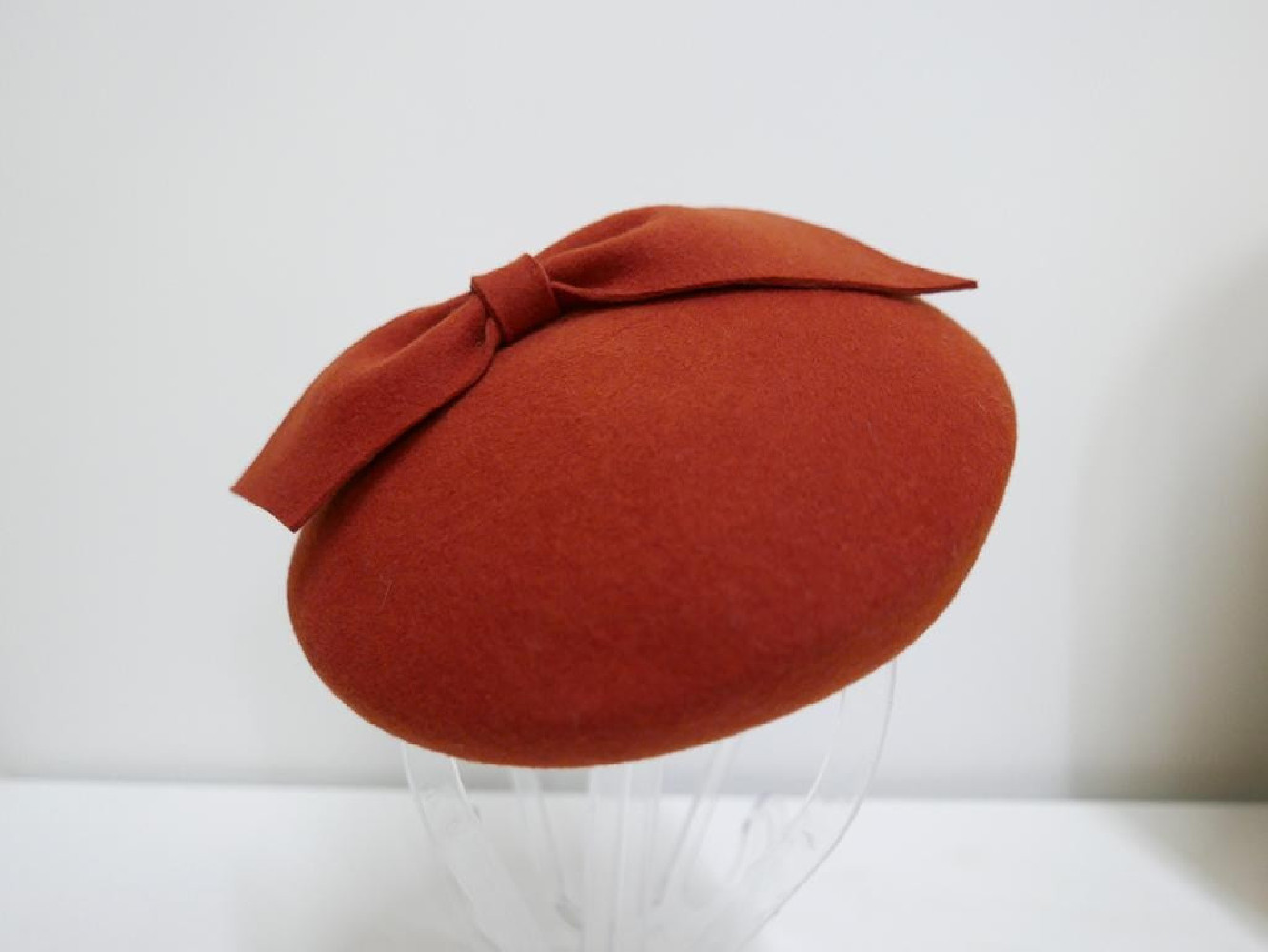 Saturnia rudy mini beret filcowy