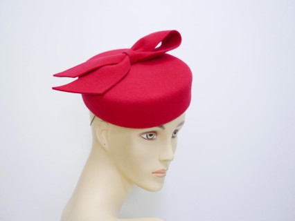 Pastylka -czerwony toczek filcowy