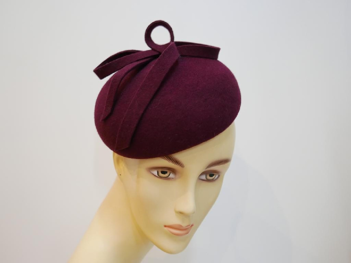 Walentyna bordo mini beret,  toczek filcowy