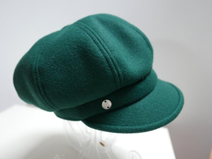 Zielony kaszkiet do 58 cm regulowany