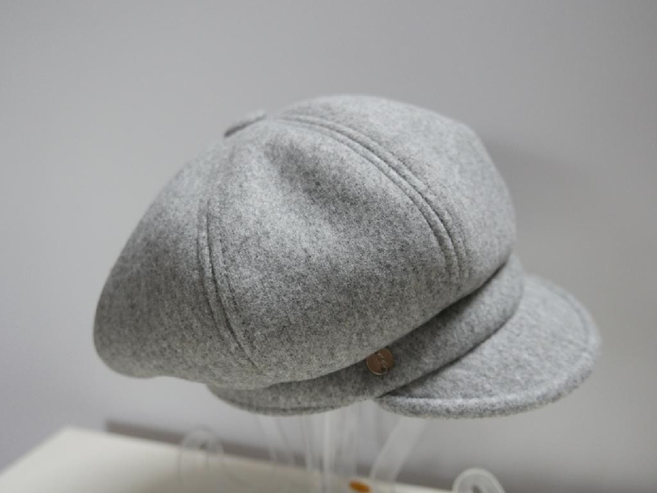 Szary  kaszkiet do 58 cm regulowany