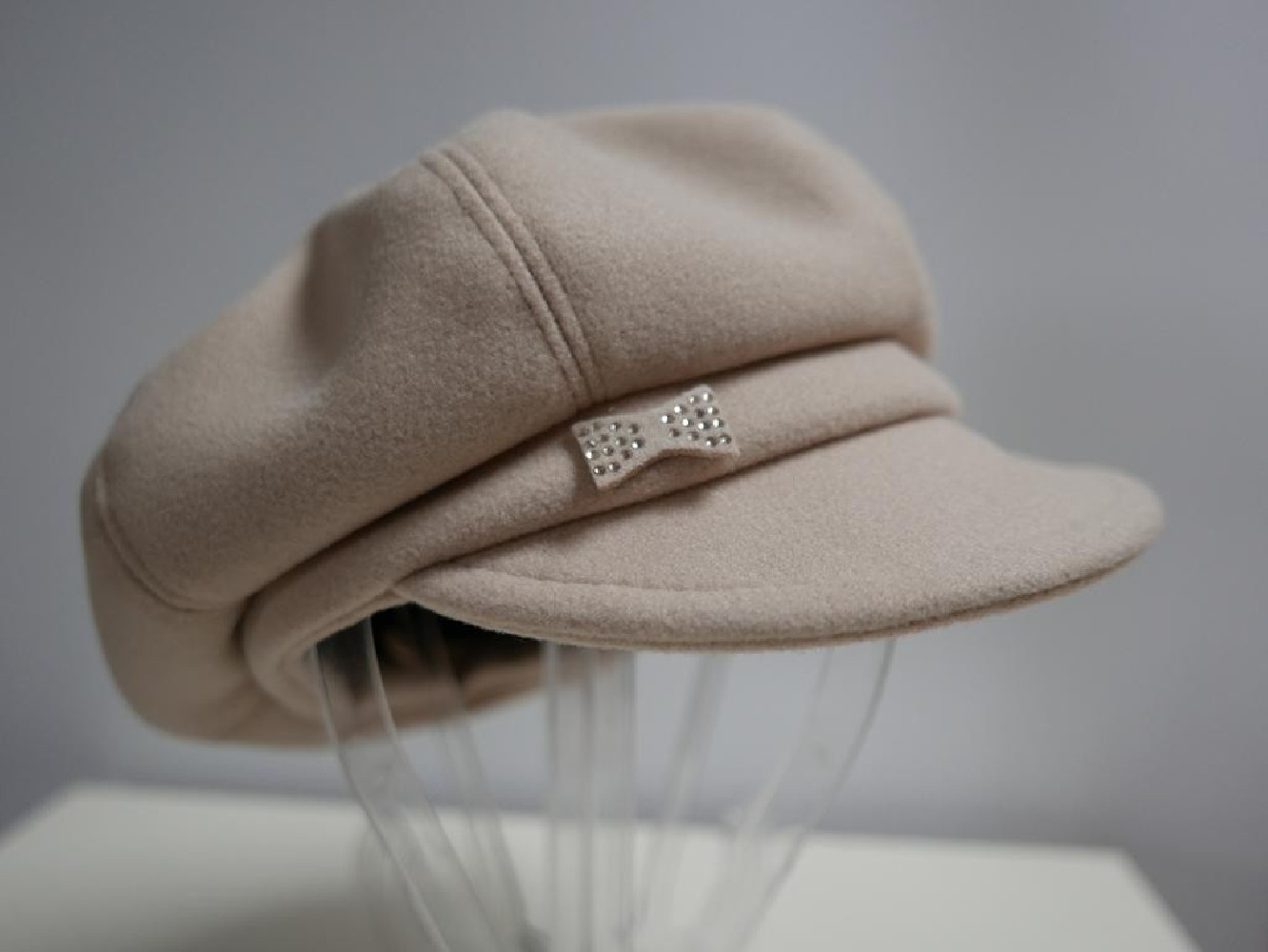 Beżowy kaszkiet do 58 cm regulowany