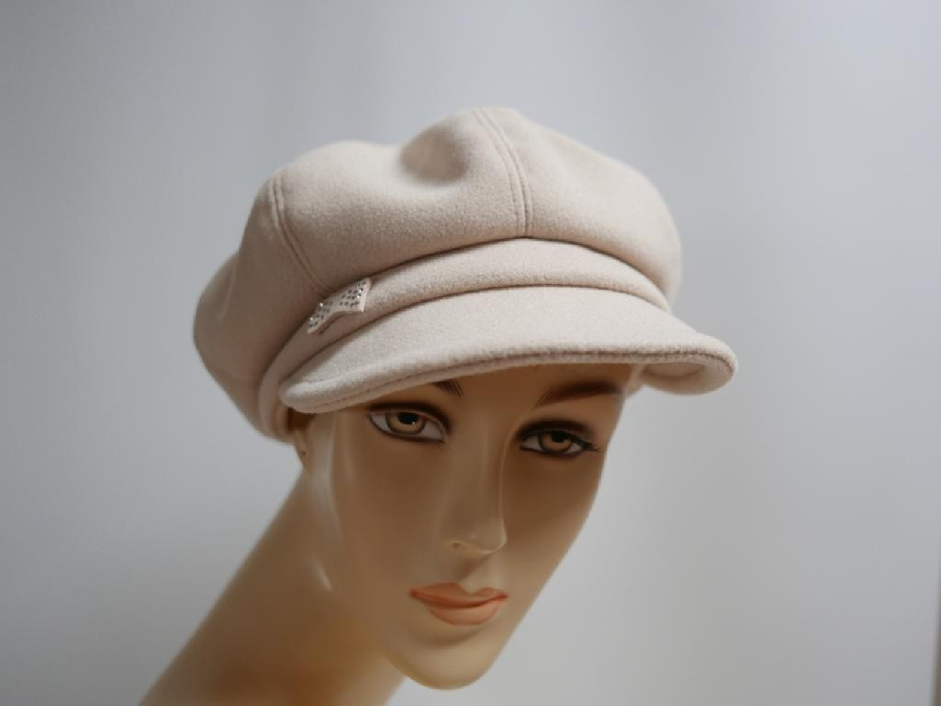 Beżowy kaszkiet do 58 cm regulowany