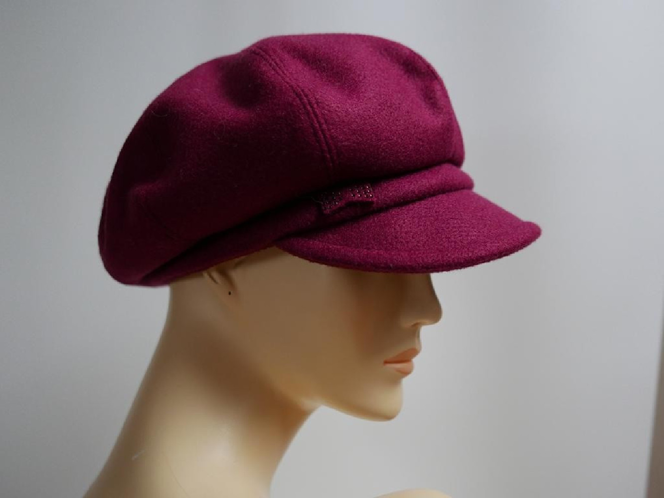 Bordowy kaszkiet do 58 cm regulowany