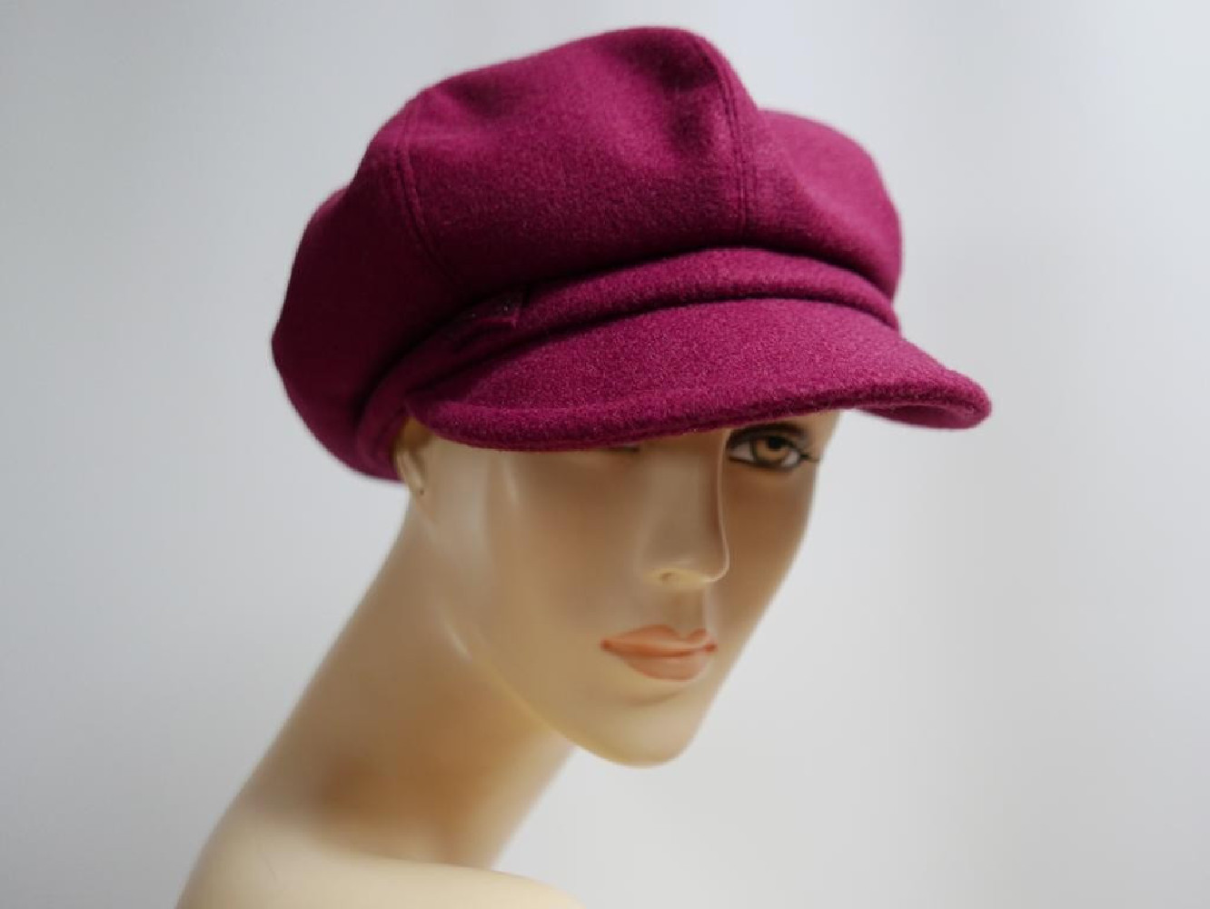 Bordowy kaszkiet do 58 cm regulowany