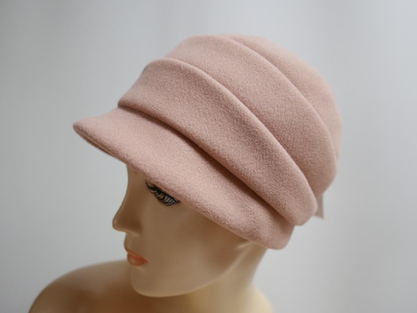 Różowa czapka z daszkiem do 58 cm regulowany