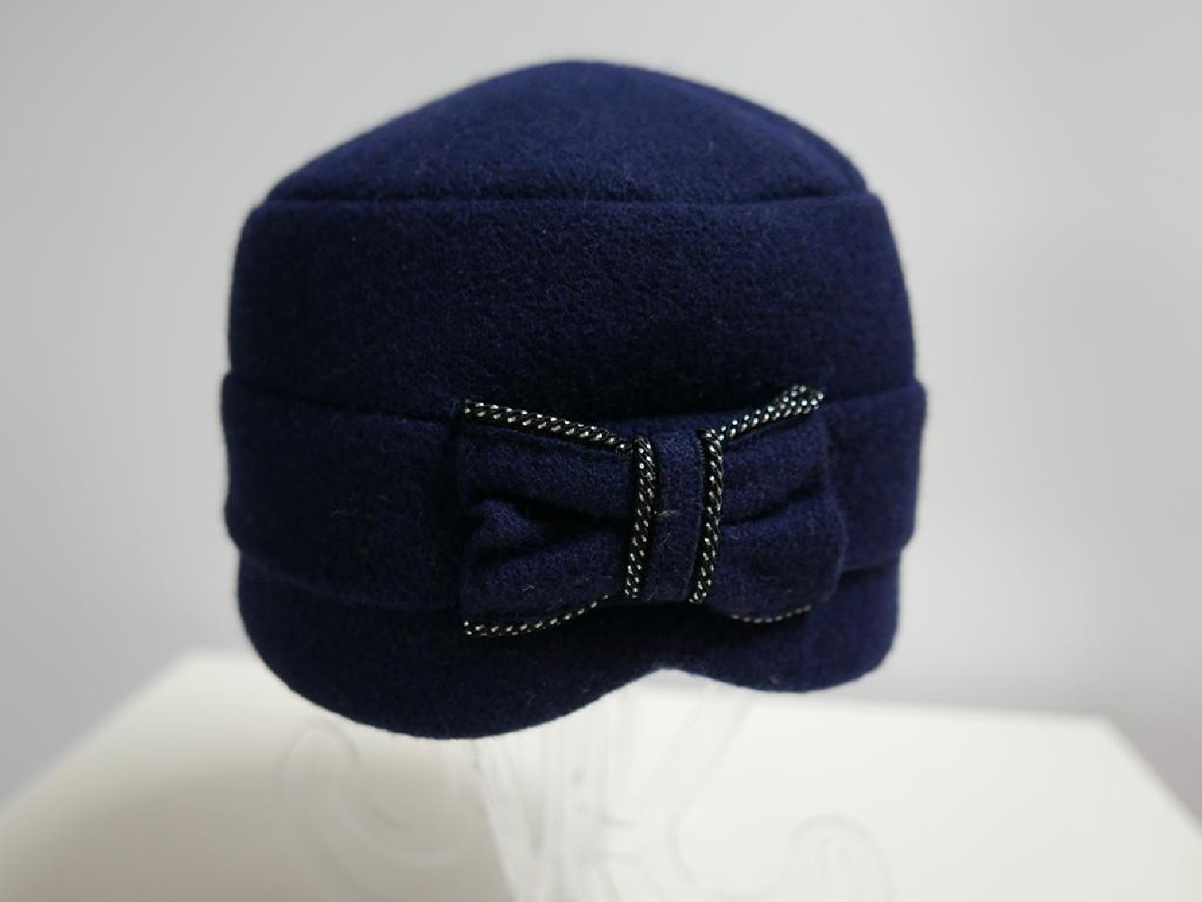 Granatowy toczek czapka tkanina do 58 cm regulowany