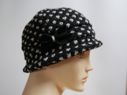 Czarno szara czapka tkanina do 58 cm regulowany