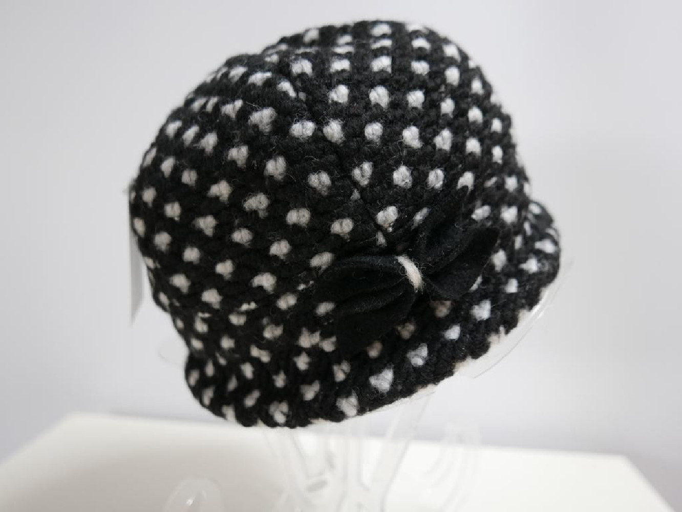 Czarno szara czapka tkanina do 58 cm regulowany