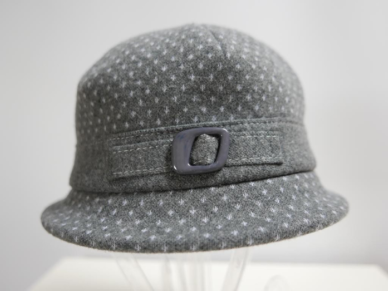 Szary w kropeczki kapelusz tkanina do 58 cm- regulowany