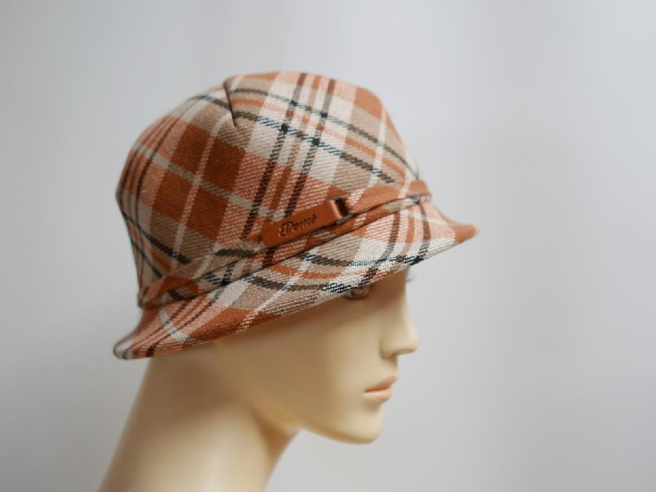 Rudy w krateczkę kapelusz tkanina do 58 cm- regulowany