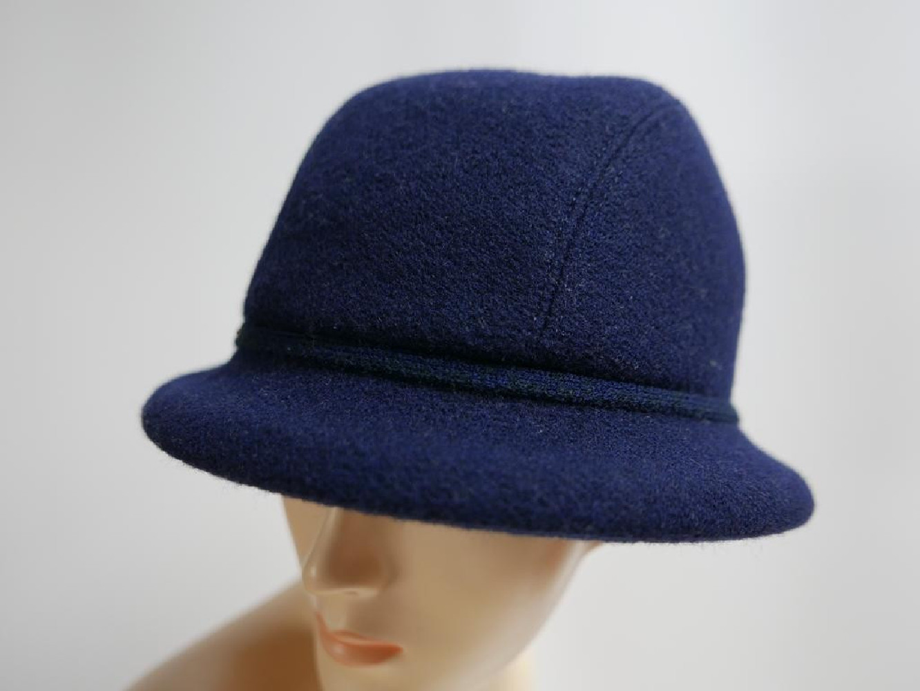 Granatowy kapelusz tkanina do 58 cm- regulowany
