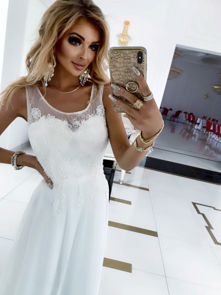 Suknia ślubna FERRARI 42 r dostępna stacjonarnie