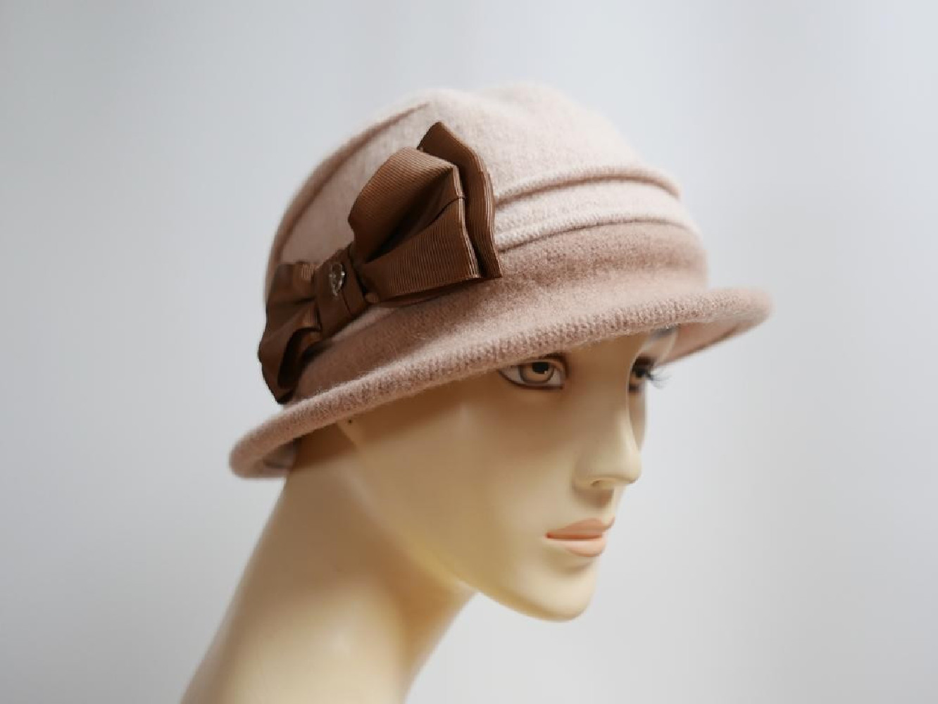 Beżowy kapelusz dzianina wełniana 57-59 cm