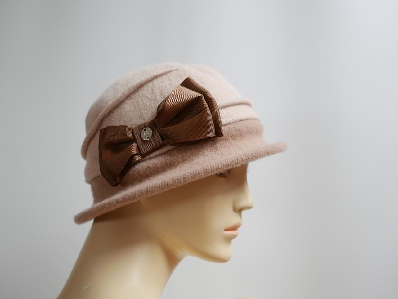 Beżowy kapelusz dzianina wełniana 57-59 cm