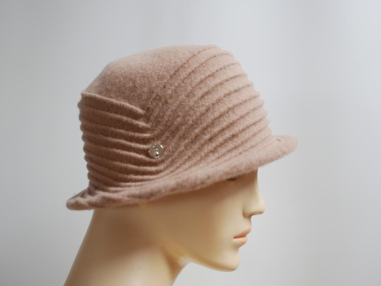 Beżowy kapelusz dzianina wełniana 57-59 cm