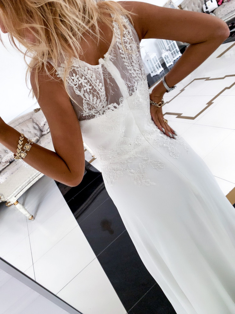 Suknia ślubna FERRARI 42 r dostępna stacjonarnie