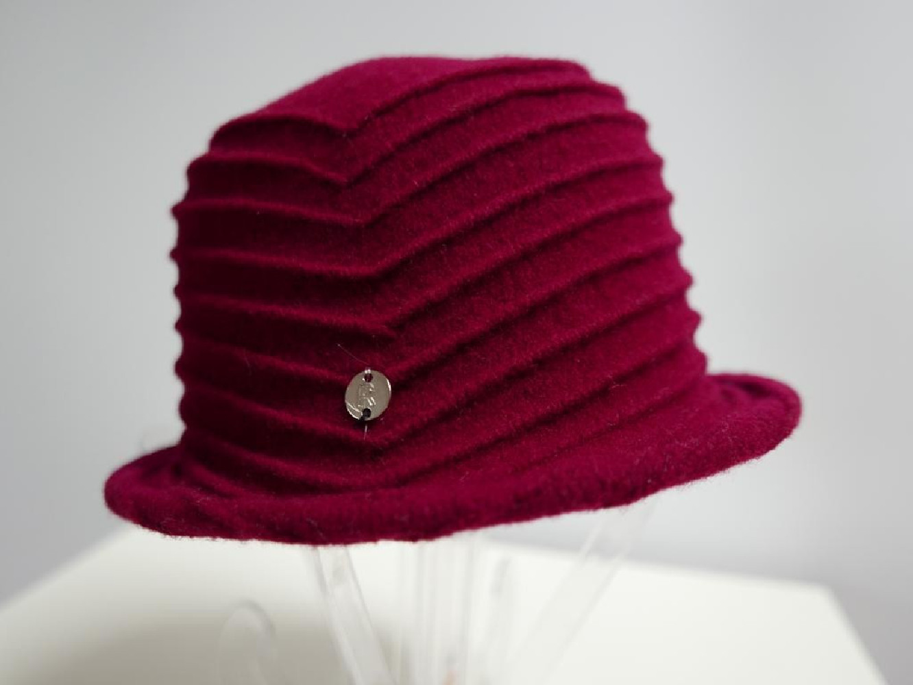 Bordowy kapelusz dzianina wełniana 54-56 cm