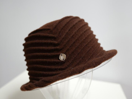 Brązowy kapelusz dzianina wełniana 56-58 cm