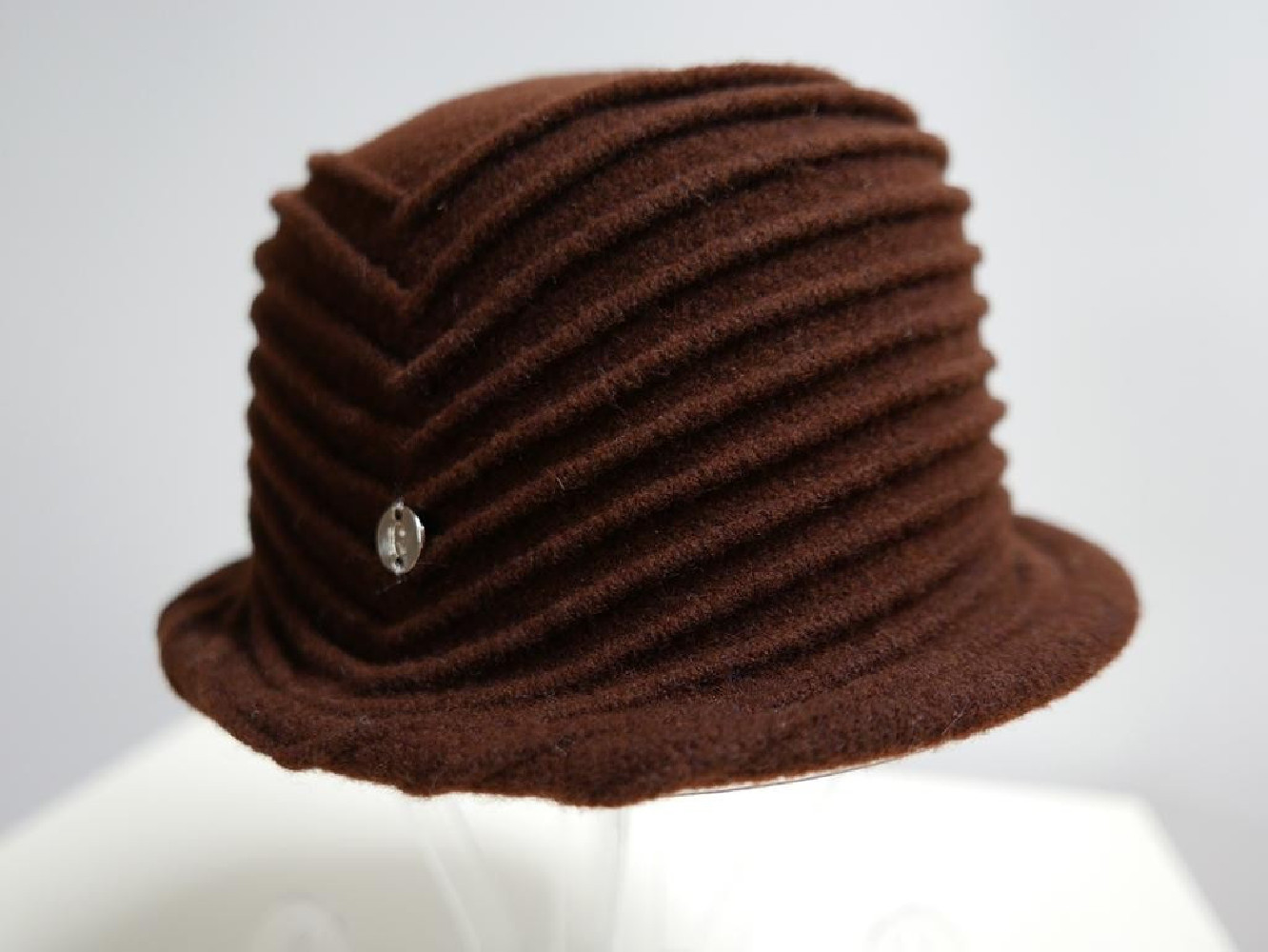 Brązowy kapelusz dzianina wełniana 56-58 cm