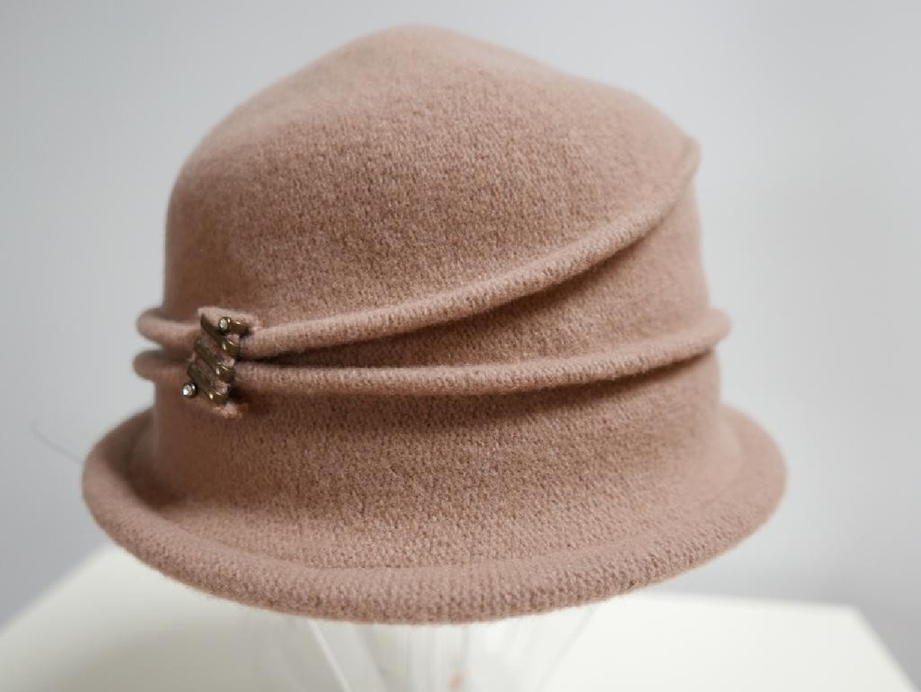 Beżowy kapelusz dzianina wełniana 55-58 cm